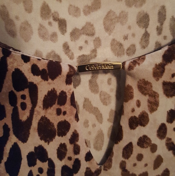 🐯 Cheetah Blouse - Picture 2 of 4